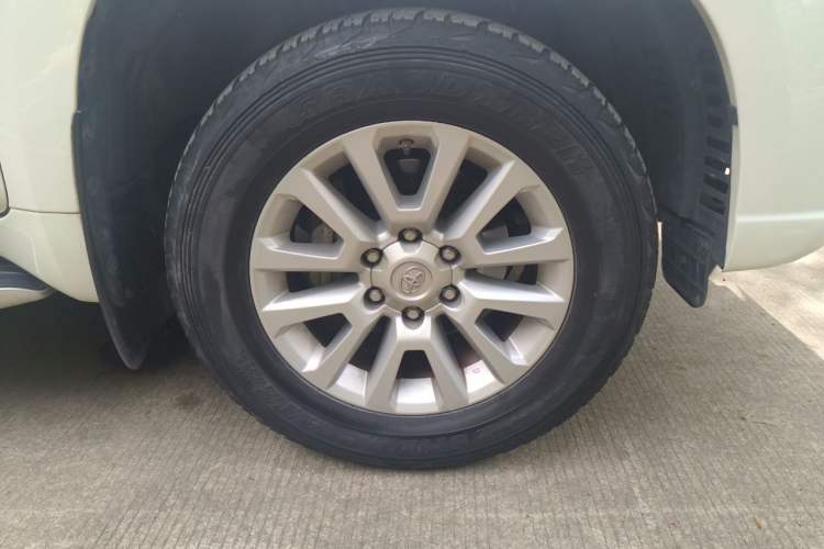 Used Toyota Prado 2016 3.5L Automatic VX NAVI Right Front Wheel Hub