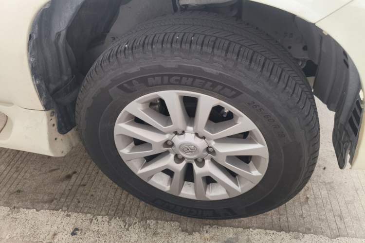 Used Toyota Prado 2016 4.0L 7-Seater Gasoline Middle East Version Right Front Wheel Hub