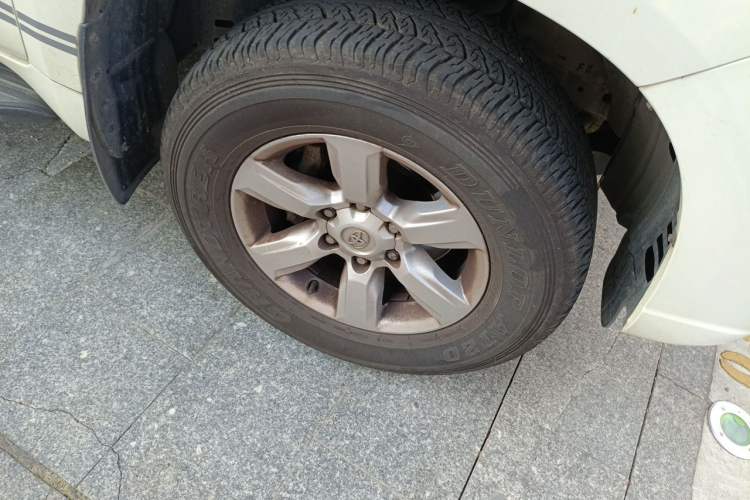 Used Toyota Prado 2016 2.7L Automatic Standard Edition Right Front Wheel Hub