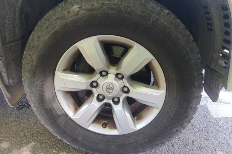 Used Toyota Prado 2016 3.5L Automatic TX-L Right Front Wheel Hub