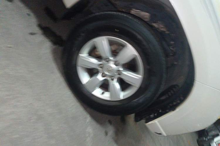 Used Toyota Prado 2016 2.7L Automatic Luxury Edition Right Front Wheel Hub
