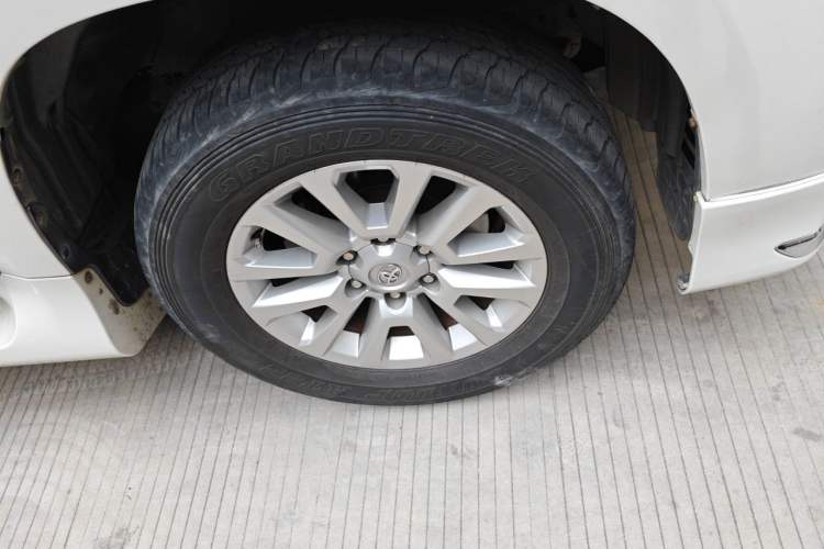 Used Toyota Prado 2016 2700 TX 7-Seater Middle East Version Right Front Wheel Hub