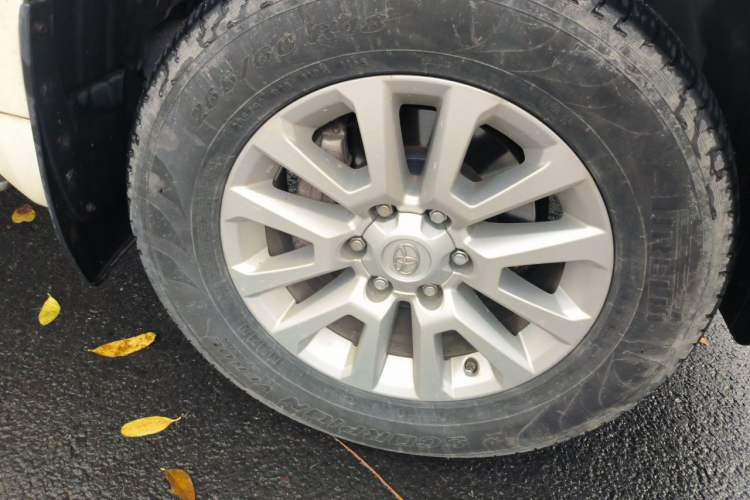 Used Toyota Prado 2016 3.5L Automatic VX NAVI Right Front Wheel Hub