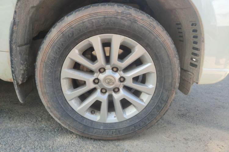 Used Toyota Prado 2016 3.5L Automatic VX NAVI Right Front Wheel Hub