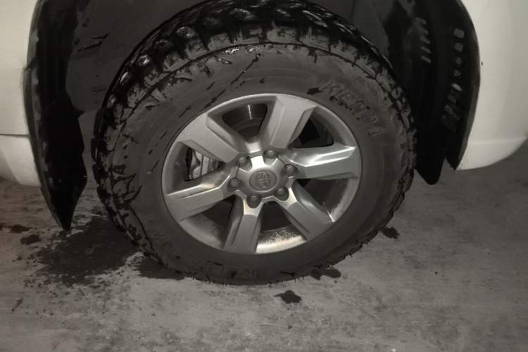 Used Toyota Prado 2016 3.5L Automatic TX-L Right Front Wheel Hub
