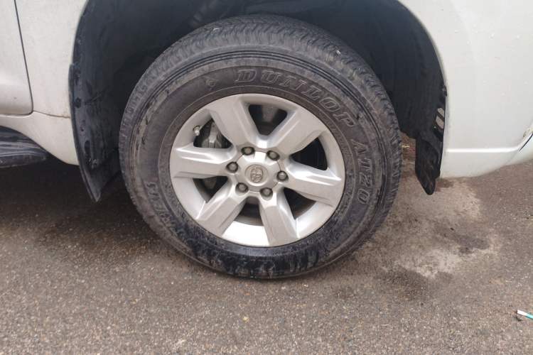 Used Toyota Prado 2016 2.7L Automatic Standard Edition Right Front Wheel Hub