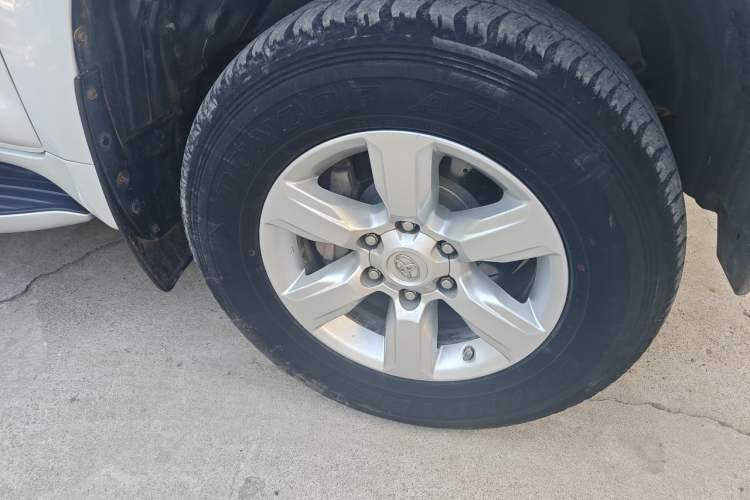 Used Toyota Prado 2016 3.5L Automatic TX-L NAVI Right Front Wheel Hub