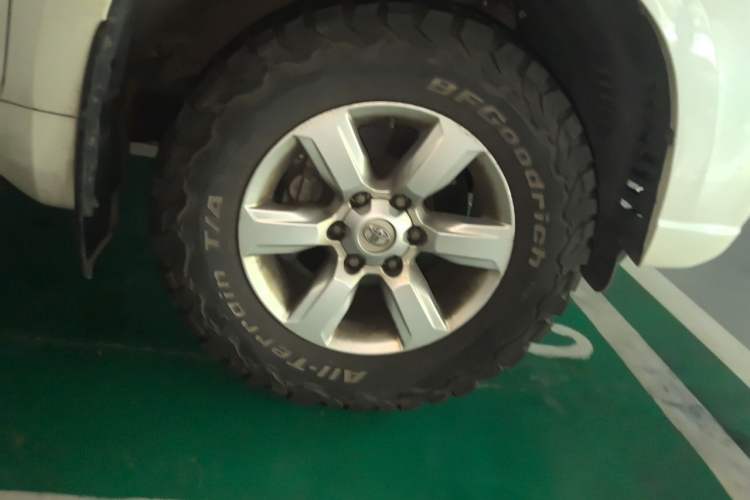 Used Toyota Prado 2016 3.5L Automatic TX-L Right Front Wheel Hub