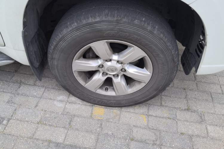 Used Toyota Prado 2016 3.5L Automatic TX-L NAVI Right Front Wheel Hub