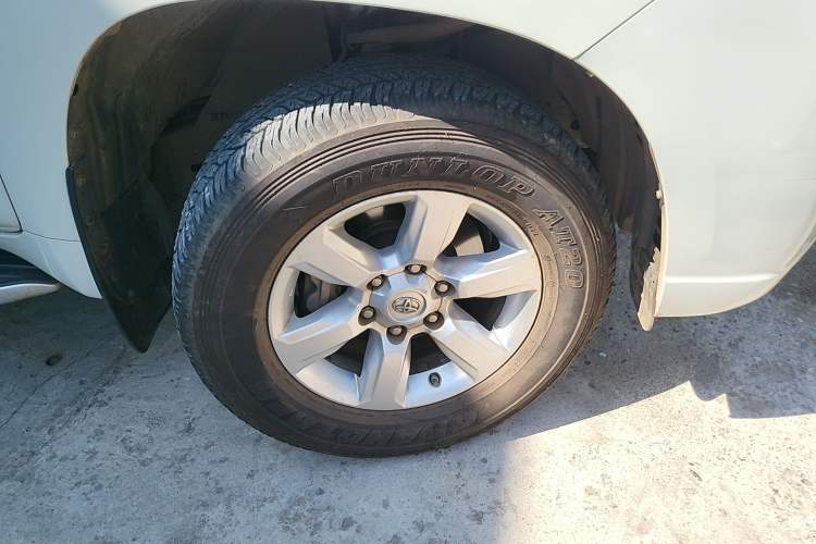 Used Toyota Prado 2016 3.5L Automatic TX-L Right Front Wheel Hub