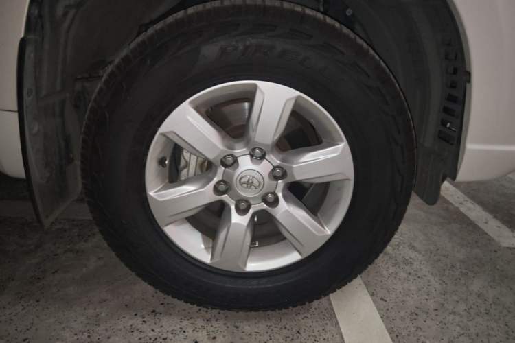 Used Toyota Prado 2016 2.7L Automatic Standard Edition Right Front Wheel Hub