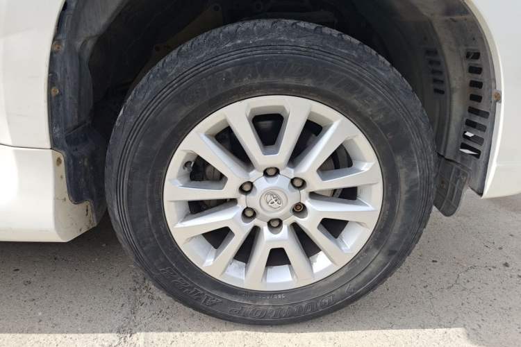 Used Toyota Prado  Right Front Wheel Hub
