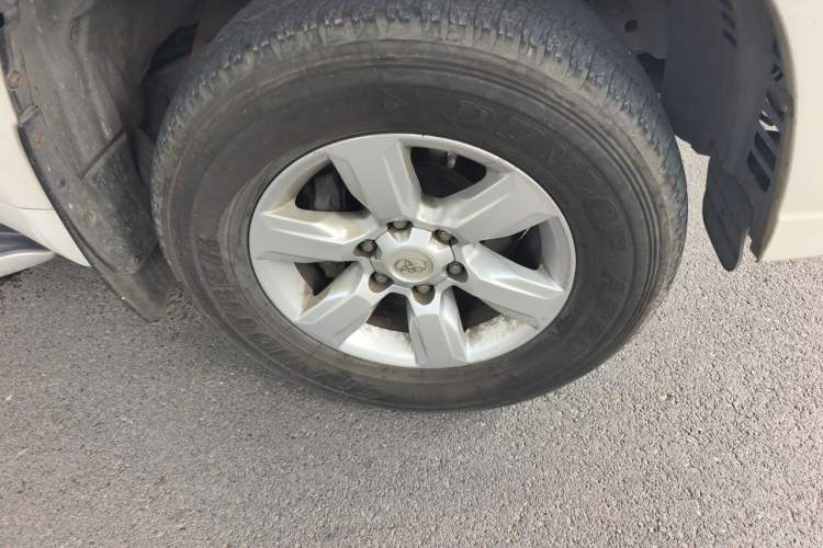 Used Toyota Prado 2016 3.5L Automatic TX-L NAVI Right Front Wheel Hub