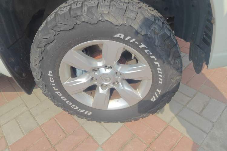 Used Toyota Prado 2016 3.5L Automatic TX-L Right Front Wheel Hub