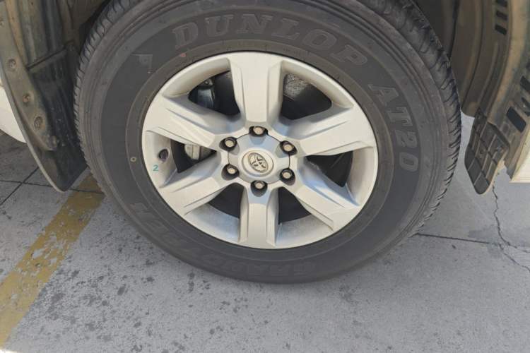 Used Toyota Prado 2016 3.5L Automatic TX-L Right Front Wheel Hub