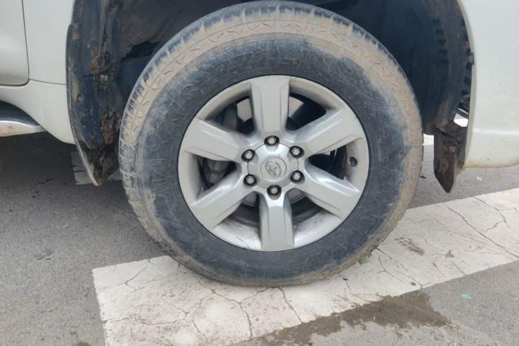 Used Toyota Prado 2016 3.5L Automatic TX-L NAVI Right Front Wheel Hub