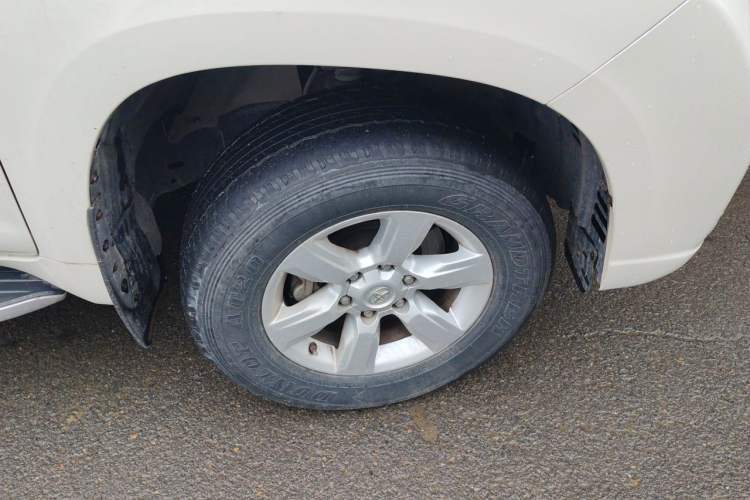 Used Toyota Prado 2016 3.5L Automatic TX-L NAVI Right Front Wheel Hub