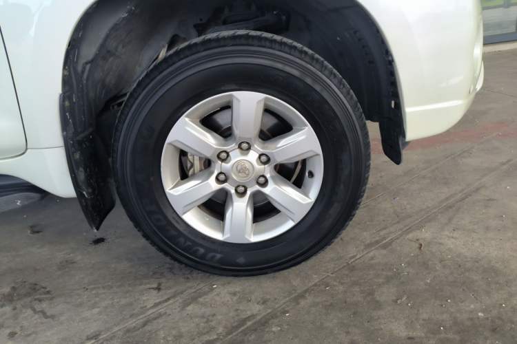 Used Toyota Prado 2016 2.7L Automatic Luxury Edition Right Front Wheel Hub