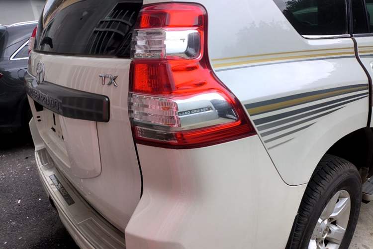 Used Toyota Prado 2016 2.7L Automatic Standard Edition Right Rear Taillight