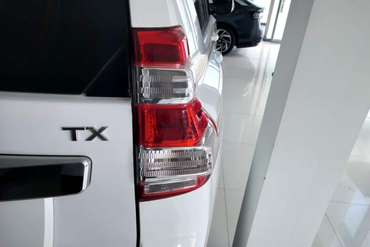 Used Toyota Prado 2016 2.7L Automatic Standard Edition Right Rear Taillight