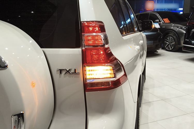 Used Toyota Prado 2016 2.7L Automatic Standard Edition Right Rear Taillight