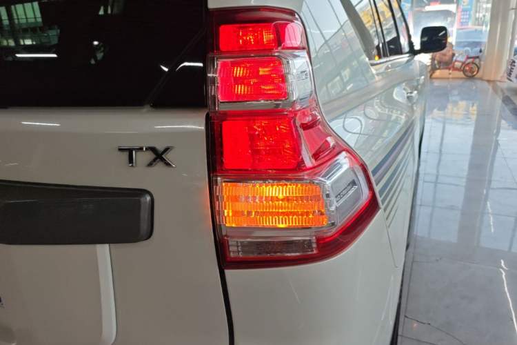 Used Toyota Prado 2016 2.7L Automatic Standard Edition Right Rear Taillight