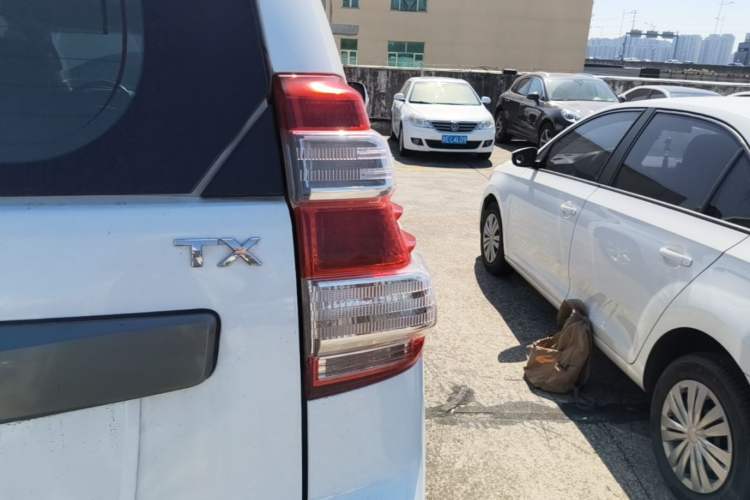 Used Toyota Prado 2016 3.5L Automatic TX-L Right Rear Taillight