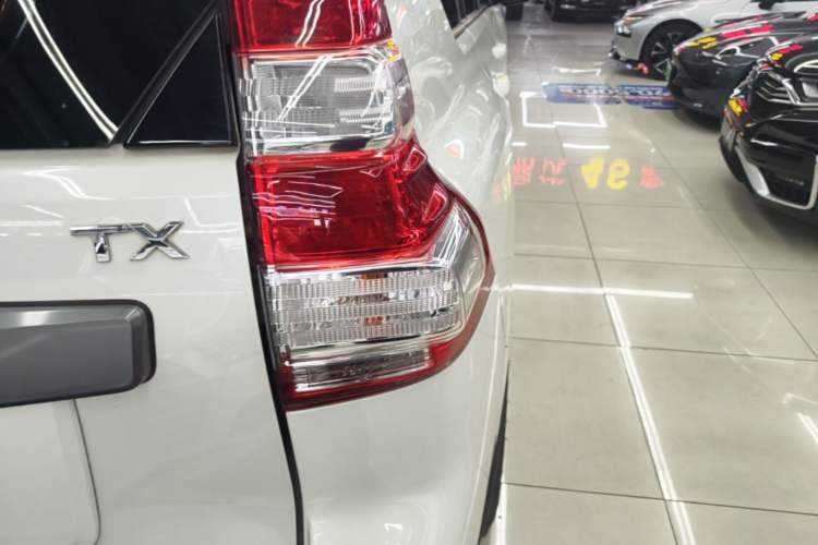 Used Toyota Prado 2016 3.5L Automatic TX-L Right Rear Taillight