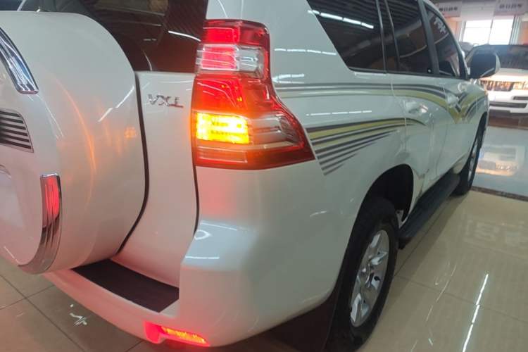 Used Toyota Prado 2016 2.7L Automatic Luxury Edition Right Rear Taillight