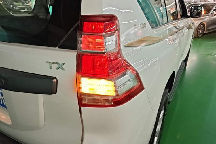 Used Toyota Prado 2016 2.7L Automatic Standard Edition Right Rear Taillight