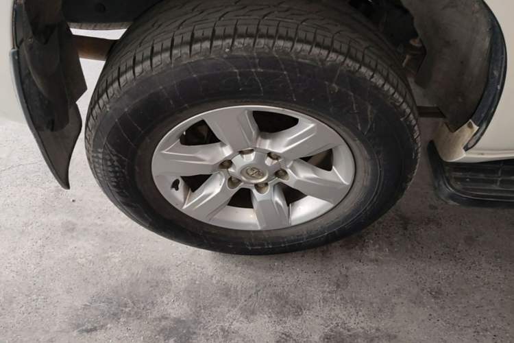 Used Toyota Prado 2016 2.7L Automatic Standard Edition Right Rear Wheel Hub