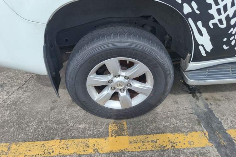Used Toyota Prado 2016 3.5L Automatic TX-L Right Rear Wheel Hub