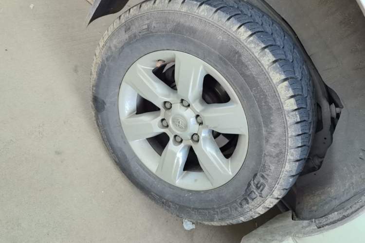 Used Toyota Prado 2016 2.7L Automatic Standard Edition Right Rear Wheel Hub