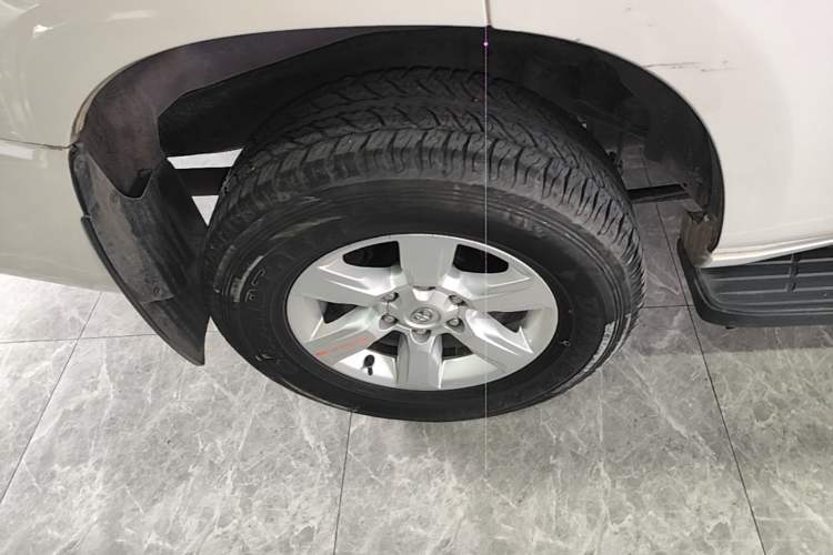 Used Toyota Prado 2016 2.7L Automatic Standard Edition Right Rear Wheel Hub