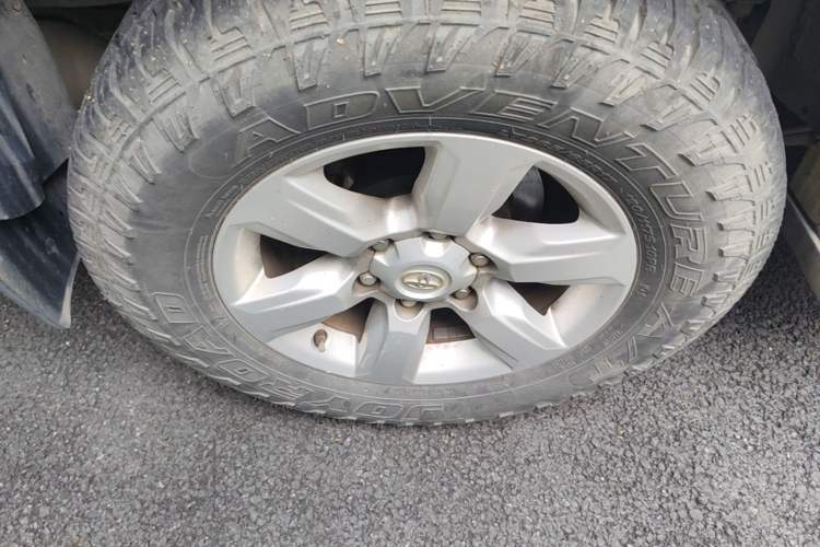 Used Toyota Prado 2016 3.5L Automatic TX-L Right Rear Wheel Hub