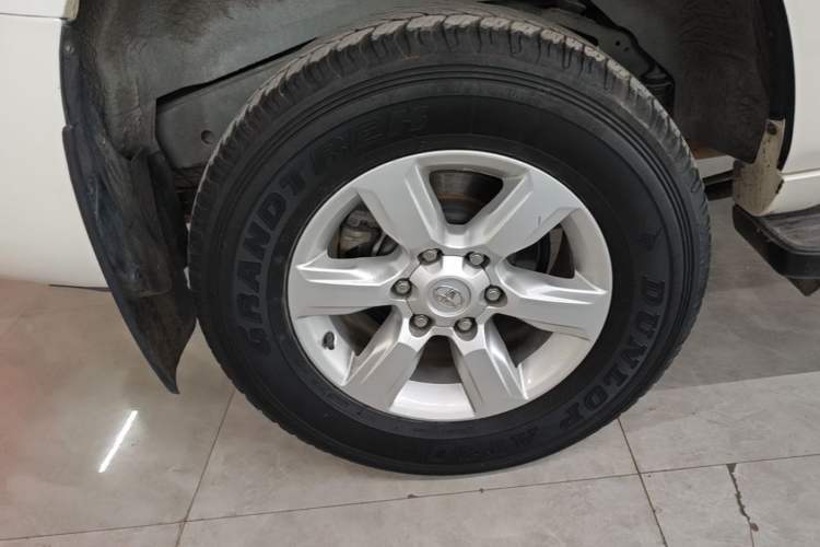 Used Toyota Prado 2016 2.7L Automatic Standard Edition Right Rear Wheel Hub