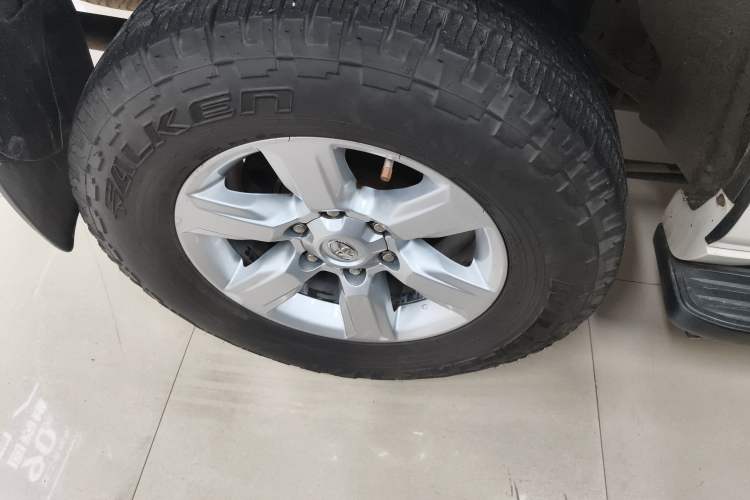 Used Toyota Prado 2016 2.7L Automatic Standard Edition Right Rear Wheel Hub