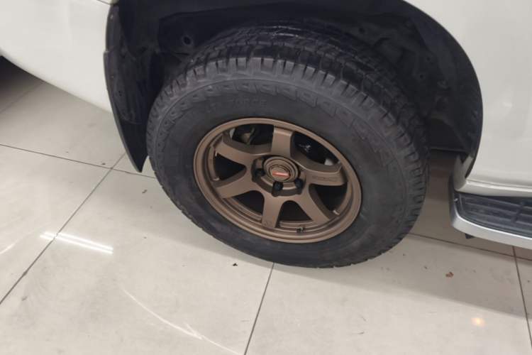 Used Toyota Prado 2016 3.5L Automatic TX-L Right Rear Wheel Hub