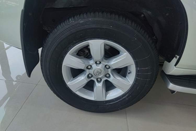 Used Toyota Prado 2016 3.5L Automatic TX-L NAVI Right Rear Wheel Hub