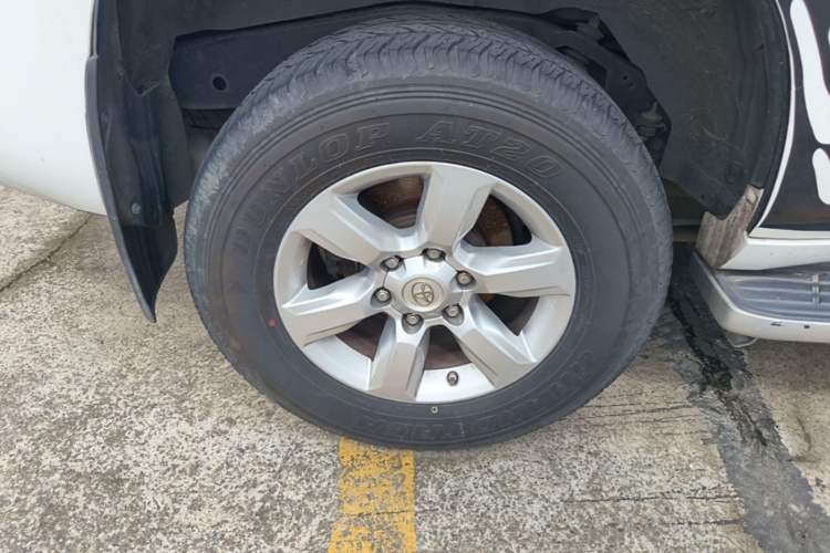 Used Toyota Prado 2016 3.5L Automatic TX-L Right Rear Wheel Hub