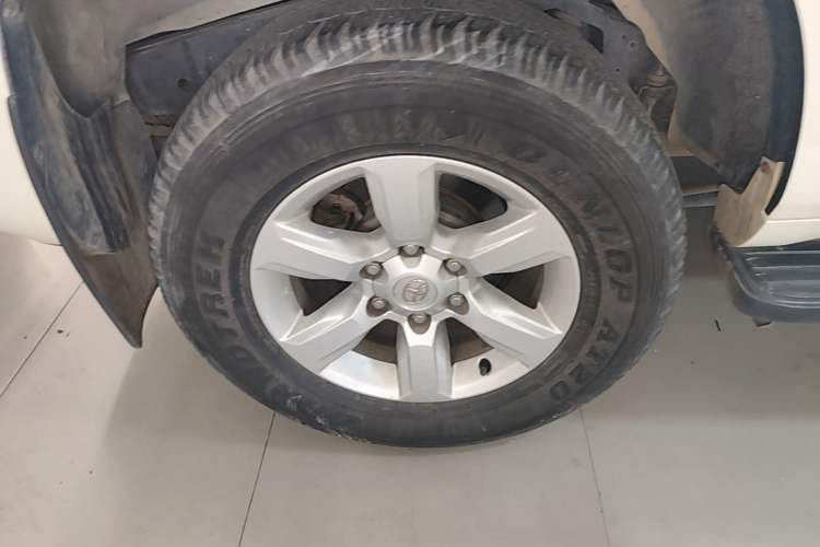 Used Toyota Prado 2016 2.7L Automatic Standard Edition Right Rear Wheel Hub