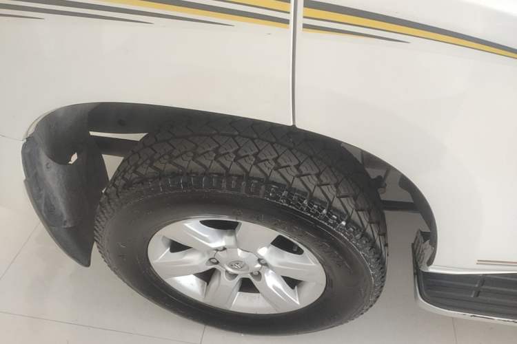 Used Toyota Prado 2016 2.7L Automatic Standard Edition Right Rear Wheel Hub