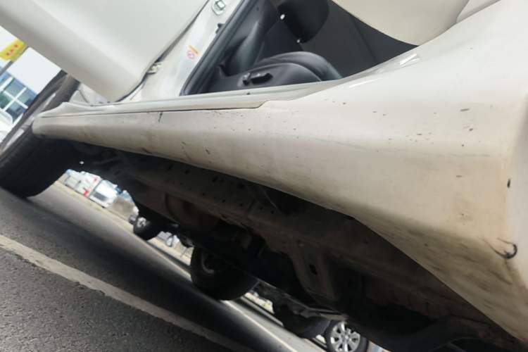 Used Toyota Prado 2016 2.7L Automatic Standard Edition Right Side Sill