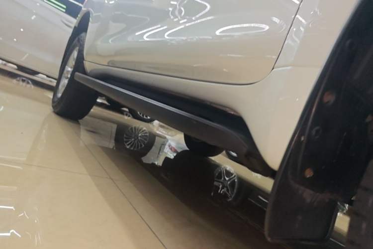 Used Toyota Prado 2016 2.7L Automatic Luxury Edition Right Side Sill