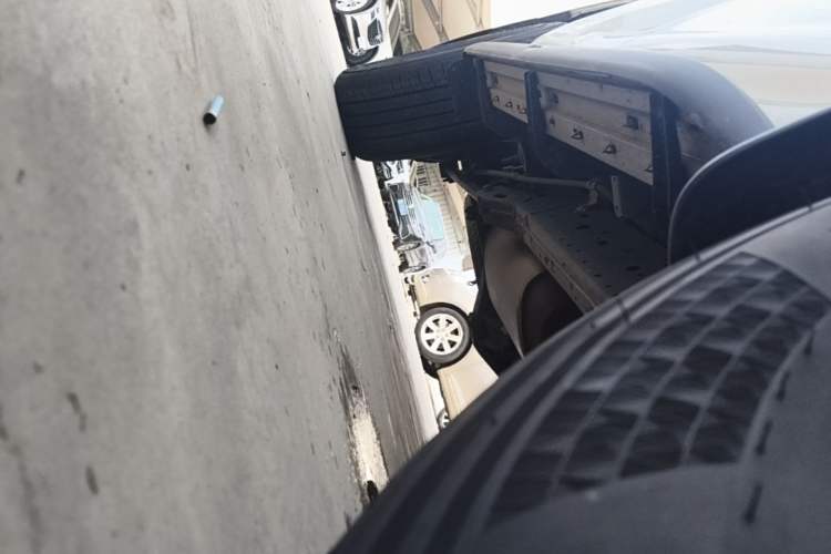 Used Toyota Prado 2016 2.7L Automatic Standard Edition Right Side Sill
