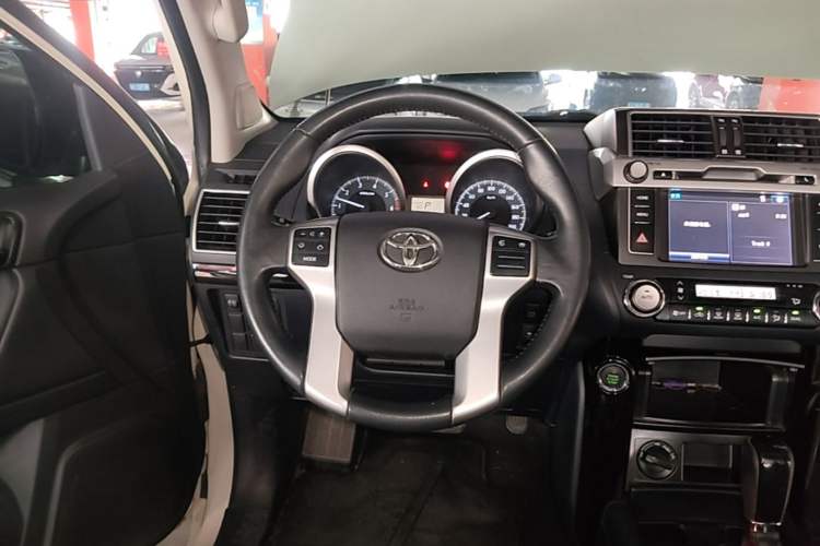 Used Toyota Prado 2016 2.7L Automatic Standard Edition Steering Wheel