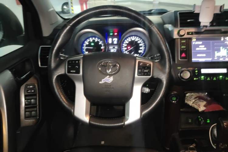 Used Toyota Prado 2016 3.5L Automatic TX-L Steering Wheel