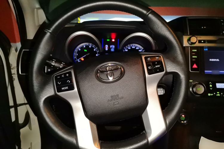 Used Toyota Prado 2016 3.5L Automatic TX-L Steering Wheel