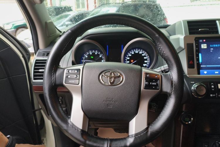 Used Toyota Prado 2016 3.5L Automatic TX-L Steering Wheel