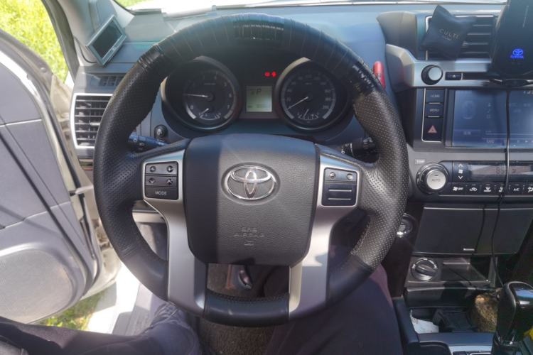 Used Toyota Prado 2016 2.7L Automatic Standard Edition Steering Wheel